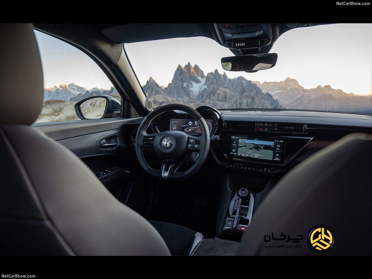 آلفارومئو جونیور اسپرت اسپشیاله