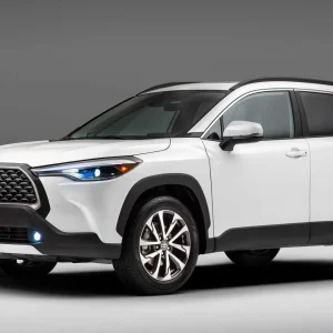 تحویل نخستین سری تویوتا کرولا کراس وارداتی ره نیاز ایستا با قیمت پایین‌تر از بازار آغاز شد