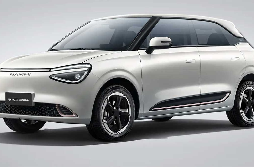 هاچبک برقی نامی خودرو