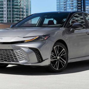 ادامه رویکرد رقابتی ره نیاز ایستا در سامانه مگفا؛ کاهش قیمت تویوتا کمری ۲۰۲۴