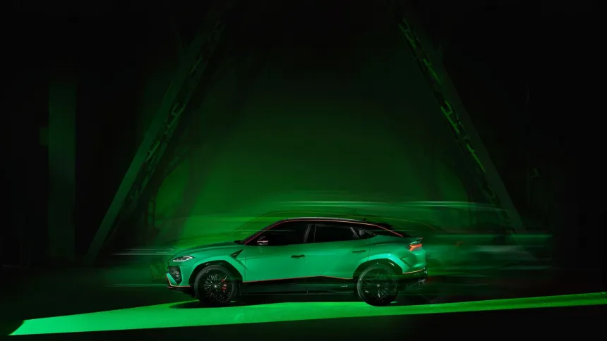 لامبورگینی Urus SE Tettonero Capsule معرفی شد؛ نسخه‌ای فوق شخصی‌سازی با بیش از ۷۰ گزینه