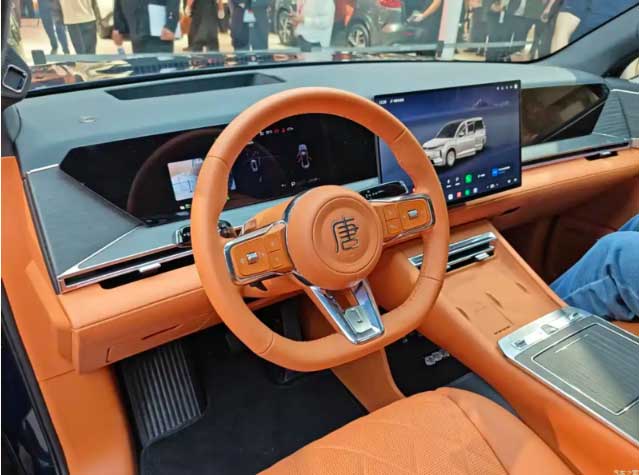 BYD Great Tang EV معرفی شد؛ برد ۹۵۰ کیلومتر و شتاب ۳.۹ ثانیه