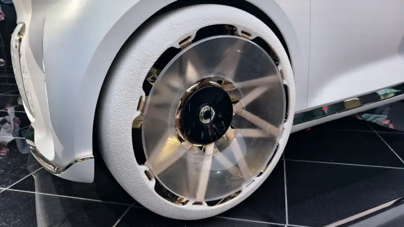 اسمارت #2 رونمایی شد: «این یک خودروی واقعی است؛ رقبا نیستند» – بازگشت میکرو‌خودروی افسانه‌ای با برد ۴۰۰ کیلومتر