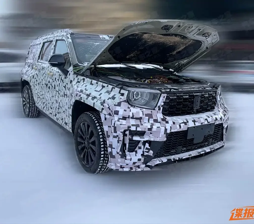تانک 700 غول‌پیکر در راه است؛ نسخه لانگ با احتمال موتور V8 دیده شد