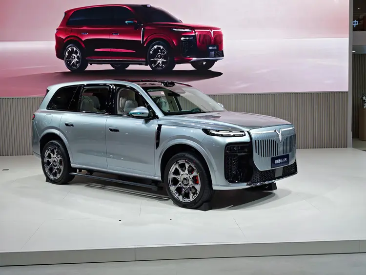 وویاه Taishan X8 رونمایی شد؛ SUV لوکس چینی با برد ۷۲۷ کیلومتر وویاه Taishan X8