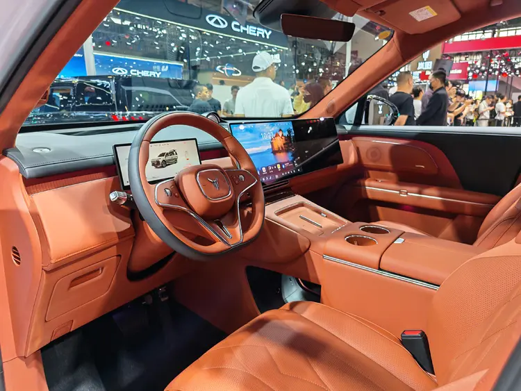 وویاه Taishan X8 رونمایی شد؛ SUV لوکس چینی با برد ۷۲۷ کیلومتر وویاه Taishan X8 رونمایی شد؛ SUV لوکس چینی با برد ۷۲۷ کیلومتر
