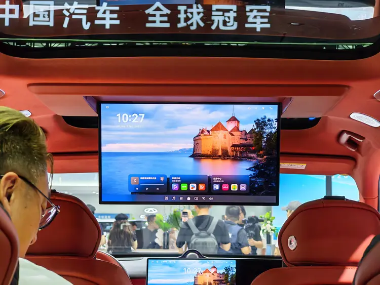 وویاه Taishan X8 رونمایی شد؛ SUV لوکس چینی با برد ۷۲۷ کیلومتر وویاه Taishan X8 رونمایی شد؛ SUV لوکس چینی با برد ۷۲۷ کیلومتر