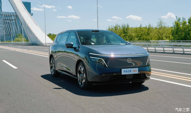 رونمایی نیسان از کراس اوور جدید خانوادگی NX8 EREV رونمایی نیسان از کراس اوور جدید خانوادگی NX8 EREV