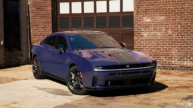تصاویر جدید دوج Charger SRT لو رفت؛ دو نمونه آزمایشی، احتمال بازگشت Hellcat و جزئیات فنی کامل دوج