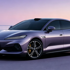 Denza Z9S جدید BYD با ۱۱۹۴ اسب‌بخار و برد تا ۹۲۰ کیلومتر رسماً معرفی شد