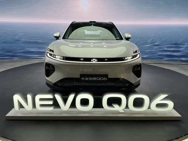 چانگان Qiyuan (Nevo) Q06 رونمایی شد: کراس‌اوور SDA با 245 کیلووات، پلتفرم 800 ولت و شارژ فوق‌سریع 6C