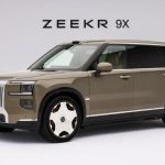 این شاسی‌بلند چینی 1,381 اسب‌بخار قدرت دارد؛ Zeekr 9X را ببینید