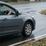 چگونه لغزش کنترلی (oversteer و understeer) را تشخیص دهیم و خودرو را کنترل کنیم