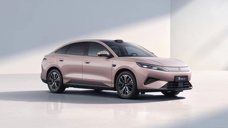 BYD Qin Max در راه بازار چین؛ سدان برقی و پلاگین‌هیبریدی قبل از عرضه رسمی وارد نمایشگاه‌ها شد