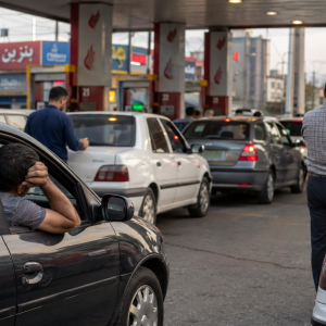 پایگاه خبری تحلیلی خودرو ؛بررسی و تحلیل خودروهای داخلی و خارجی سقف ۱۵ لیتری کارت سوخت؛ عاملی برای کلافگی شهروندان!