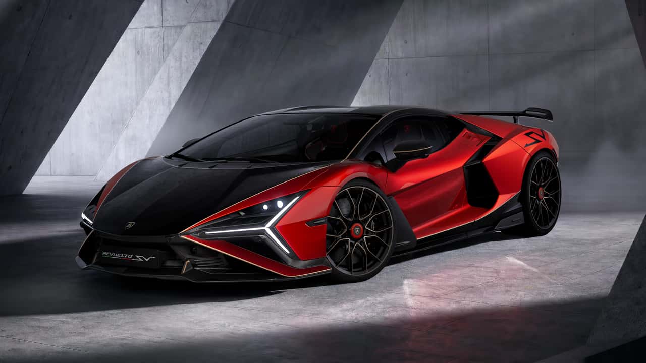 لامبورگینی Revuelto SV