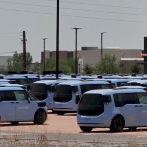 واردات بیش از 3,200 رباتاکسی Zeekr به آمریکا توسط Waymo با تعرفه 102.5%؛ چطور صرفه‌جویی هزینه‌ای رخ داده؟
