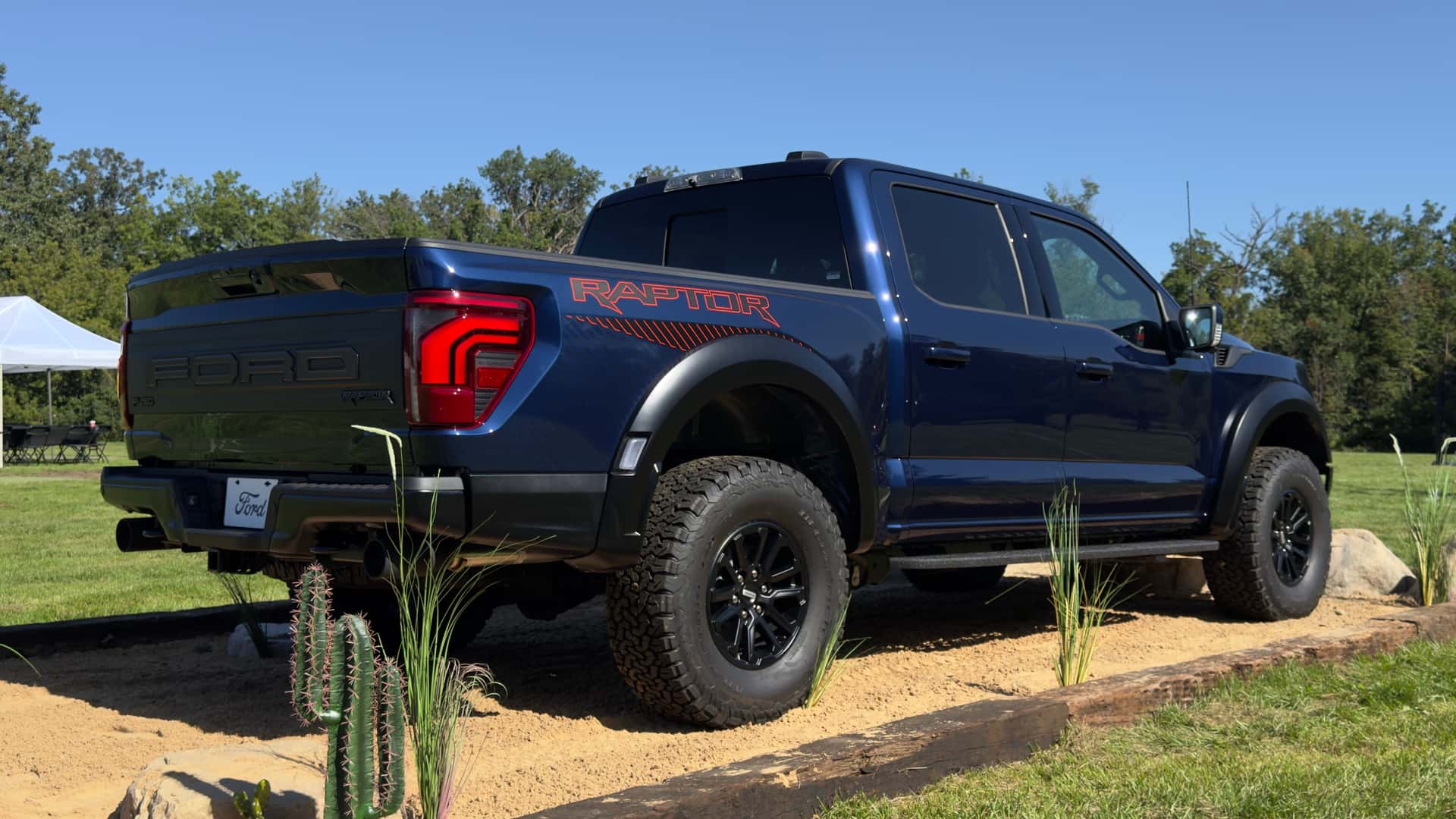کاهش قابل‌توجه قیمت فورد F-150 Raptor و Tremor برای مدل 2027