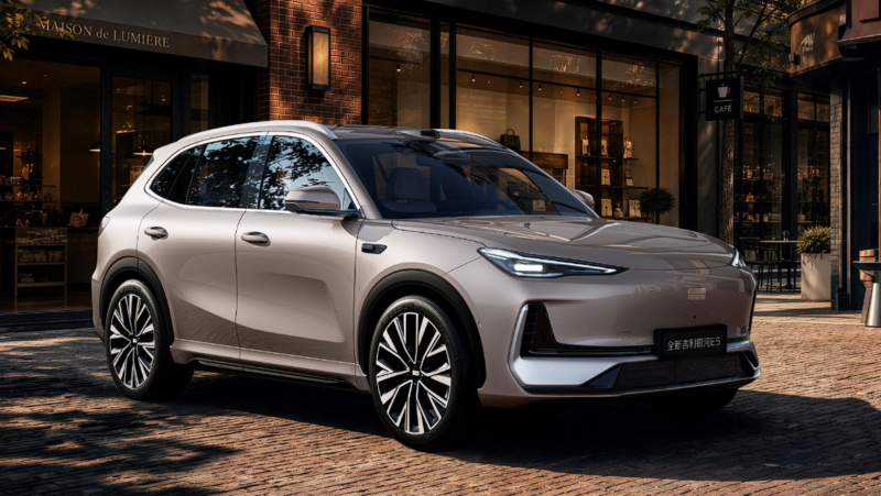تسلا مدل Y سنگ‌کوب کرد؛ رونمایی رسمی از Geely Galaxy EX5 با دیفرانسیل عقب