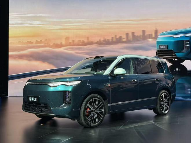 BYD Sealion 08 رونمایی شد؛ کراساوور بزرگ با باتری نسل دوم بلید، برد تا ۹۰۰ کیلومتر و نسخه پلاگین هیبرید BYD Sealion 08 رونمایی شد؛ کراساوور بزرگ با باتری نسل دوم بلید، برد تا ۹۰۰ کیلومتر و نسخه پلاگین هیبرید