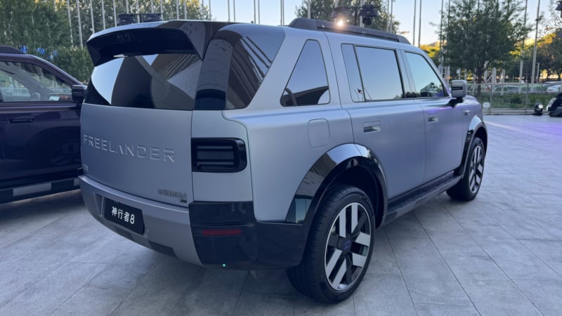 فروش Freelander 8 در چین آغاز شد؛ شاسیبلند EREV با رکورد گینس، شارژ 6C و برد الکتریکی 310 کیلومتر فروش Freelander 8 در چین آغاز شد؛ شاسیبلند EREV با رکورد گینس، شارژ 6C و برد الکتریکی 310 کیلومتر