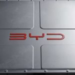 ثبت اختراع BYD برای محفظه باتری غوطه‌ور در مایع دی‌الکتریک: راهکاری جدید برای عبور اتصالات الکتریکی