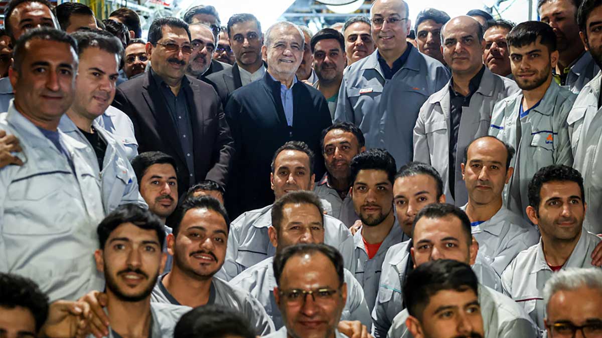 تاکید دکتر پزشکیان بر توسعه موتورهای پیشرفته و کم‌مصرف در بازدید از خط تولید سایپا
