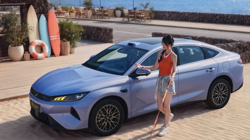 رونمایی نسل سوم BYD چین پلاس با برد برقی تا 220 کیلومتر و قیمت 12 هزار دلار رونمایی نسل سوم BYD چین پلاس با برد برقی تا 220 کیلومتر و قیمت 12 هزار دلار