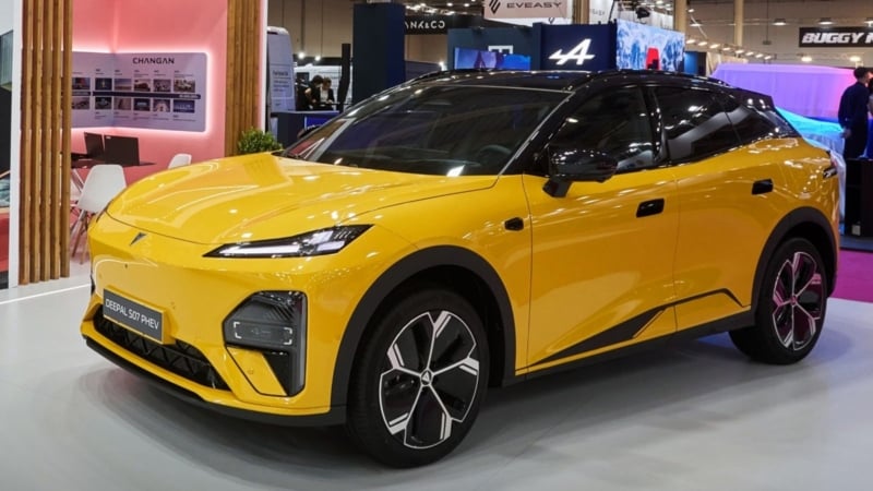 Deepal S07 Ultra PHEV؛ کراساوور چانگان با برد الکتریکی 100 کیلومتر و قیمت از 36,000 یورو در اروپا Deepal S07 Ultra PHEV؛ کراساوور چانگان با برد الکتریکی 100 کیلومتر و قیمت از 36,000 یورو در اروپا